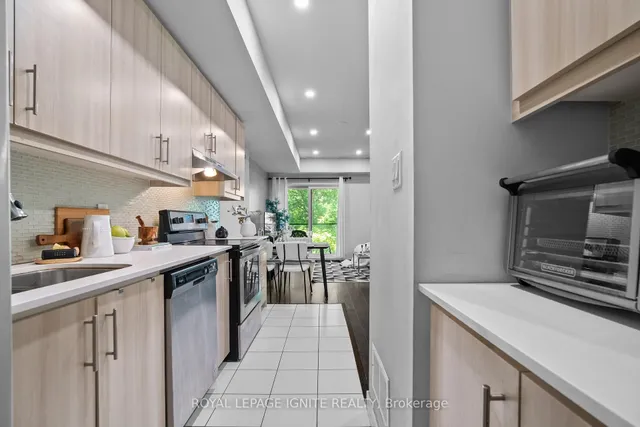 Additional image 19 of 2063 Weston Rd Unit Unit  2