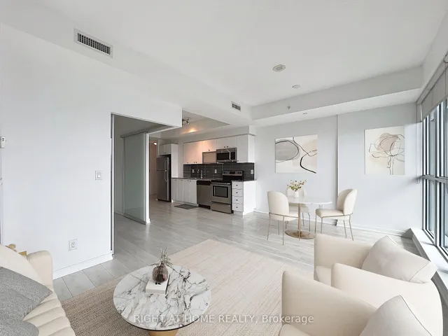 Additional image 9 of 150 East Liberty St Unit 2804