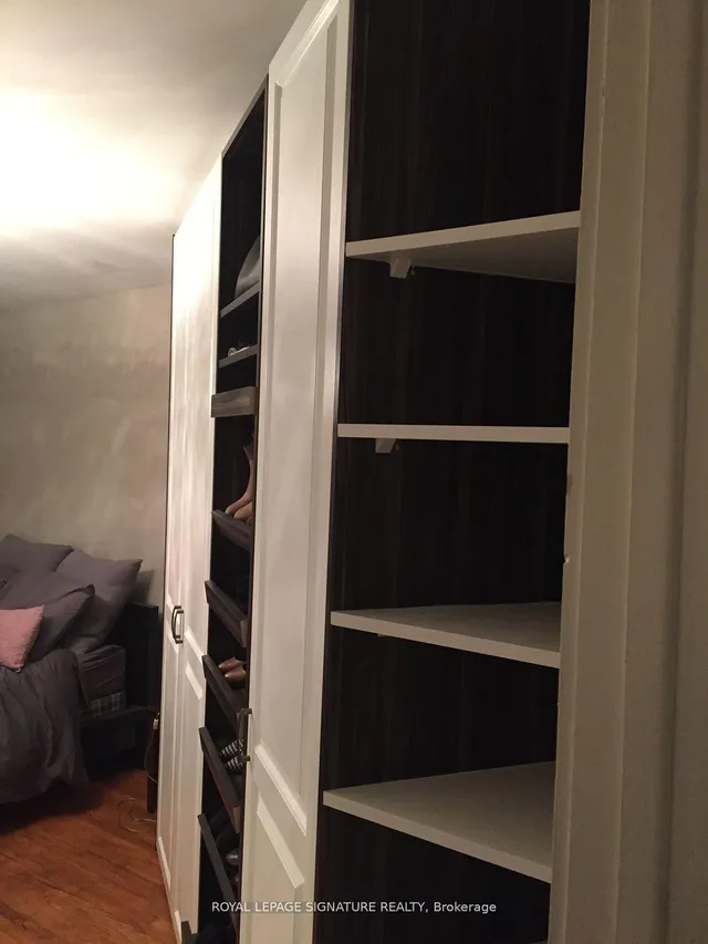 Additional image 24 of 102 Montrose Ave