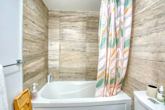 Additional image 14 of 15 Iceboat Terr Unit 2308