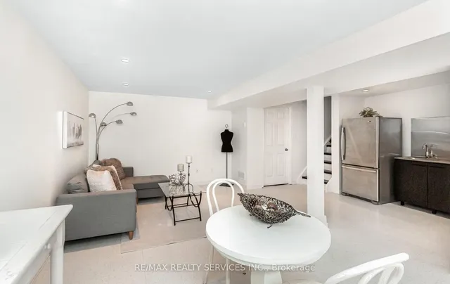 Additional image 35 of 17 Croydon Crt