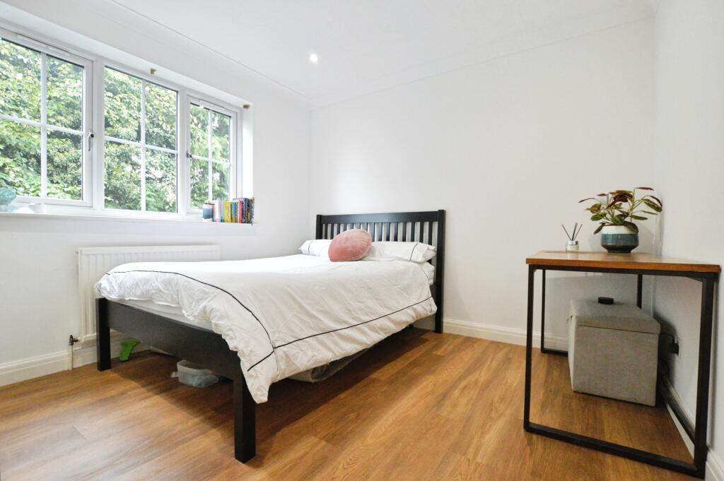 Additional image 6 of Hammers Gate, St Albans, AL2