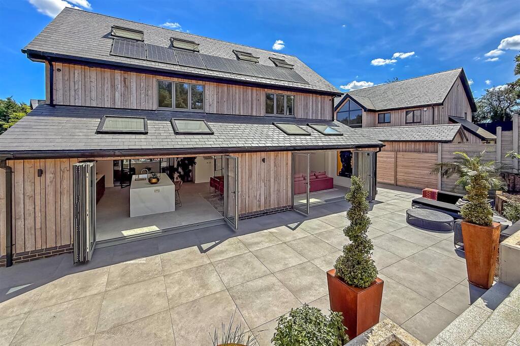 Additional image 22 of St. Albans Road, Sandridge