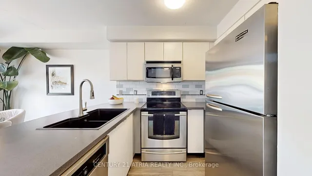 Additional image 7 of 800 King St Unit 215