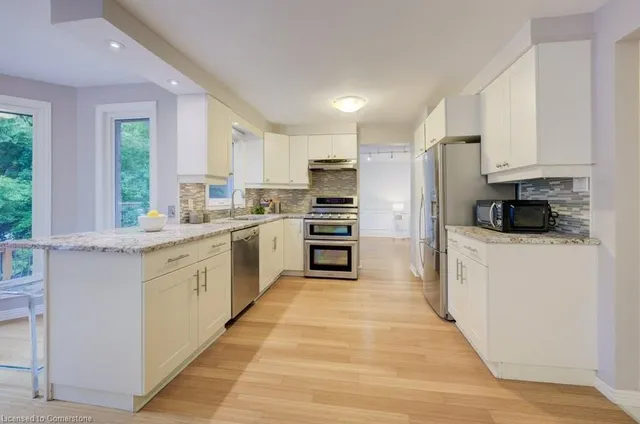 房产图片 10 - 33 Manitoulin Cres