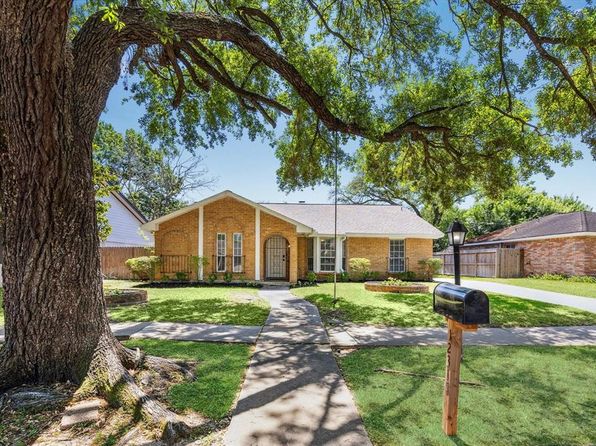 12315 Whittington Dr, Houston, TX 77077