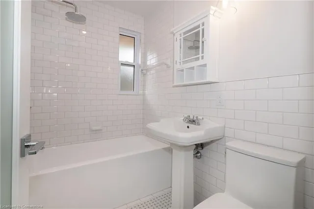 Additional image 15 of 383 Dumfries Ave