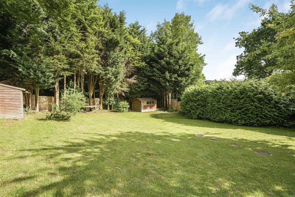 Additional image 26 of Hillside Way, Welwyn