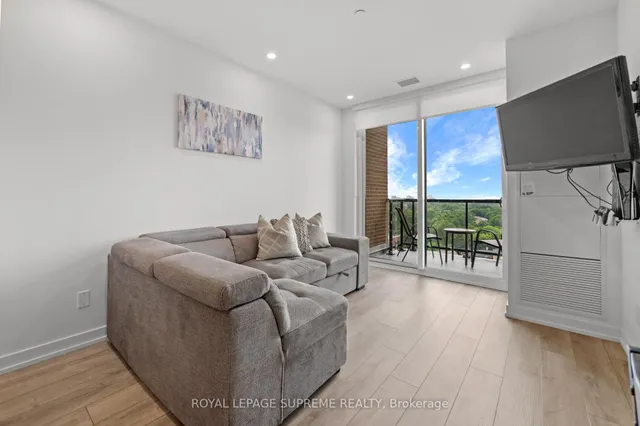 Additional image 13 of 3100 Keele St Unit 925