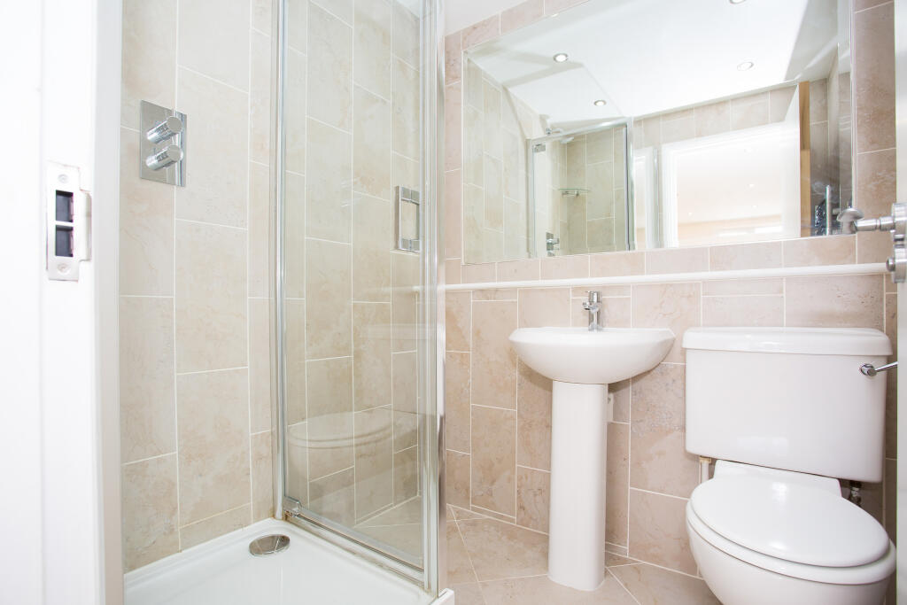 Additional image 6 of Gatcombe Court, Dexter Close, St Albans, Herts, AL1