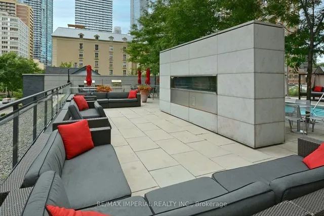 Additional image 46 of 110 Charles St Unit 2308