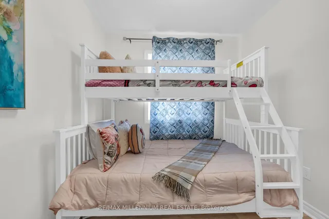 Additional image 35 of 14 Kayak Hts