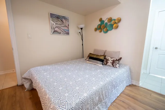 Additional image 30 of 33 Sprucewood Rd