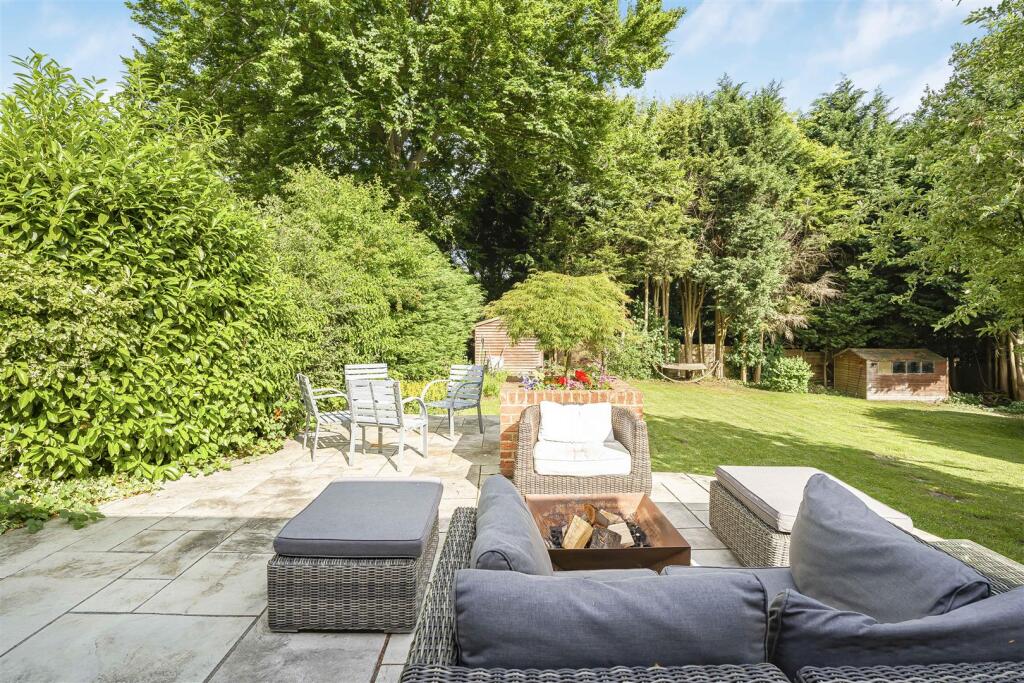 Additional image 29 of Hillside Way, Welwyn