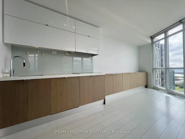 Additional image 12 of 21 Iceboat Terr Unit 3712