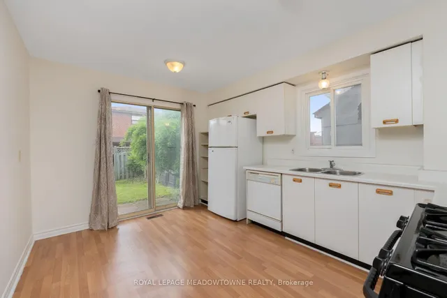 Additional image 10 of 34 Metzak Dr