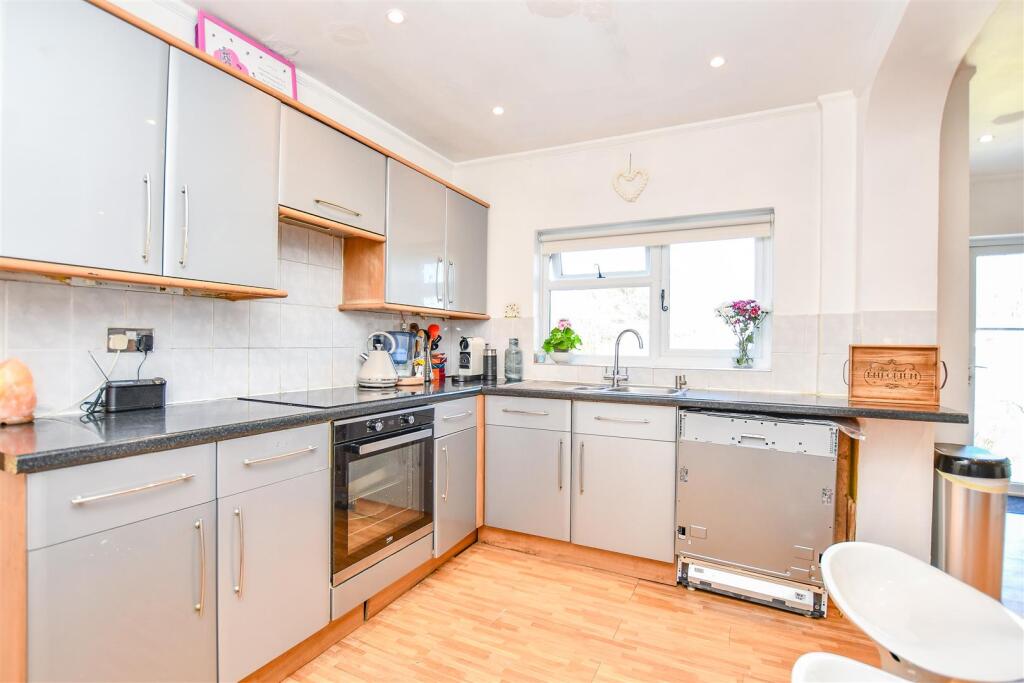 Additional image 6 of Aubrey Avenue, London Colney, St. Albans