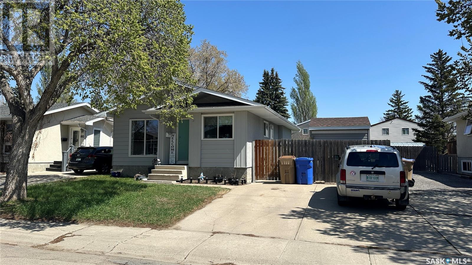 811 BATTEL STREET N|Regina, Saskatchewan S4X1Y3