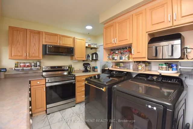 Additional image 18 of 73 Reno Ave