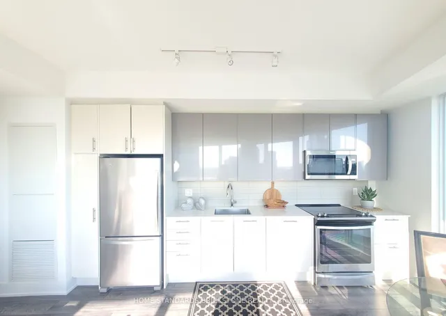 Additional image 7 of 403 Church St Unit 3102