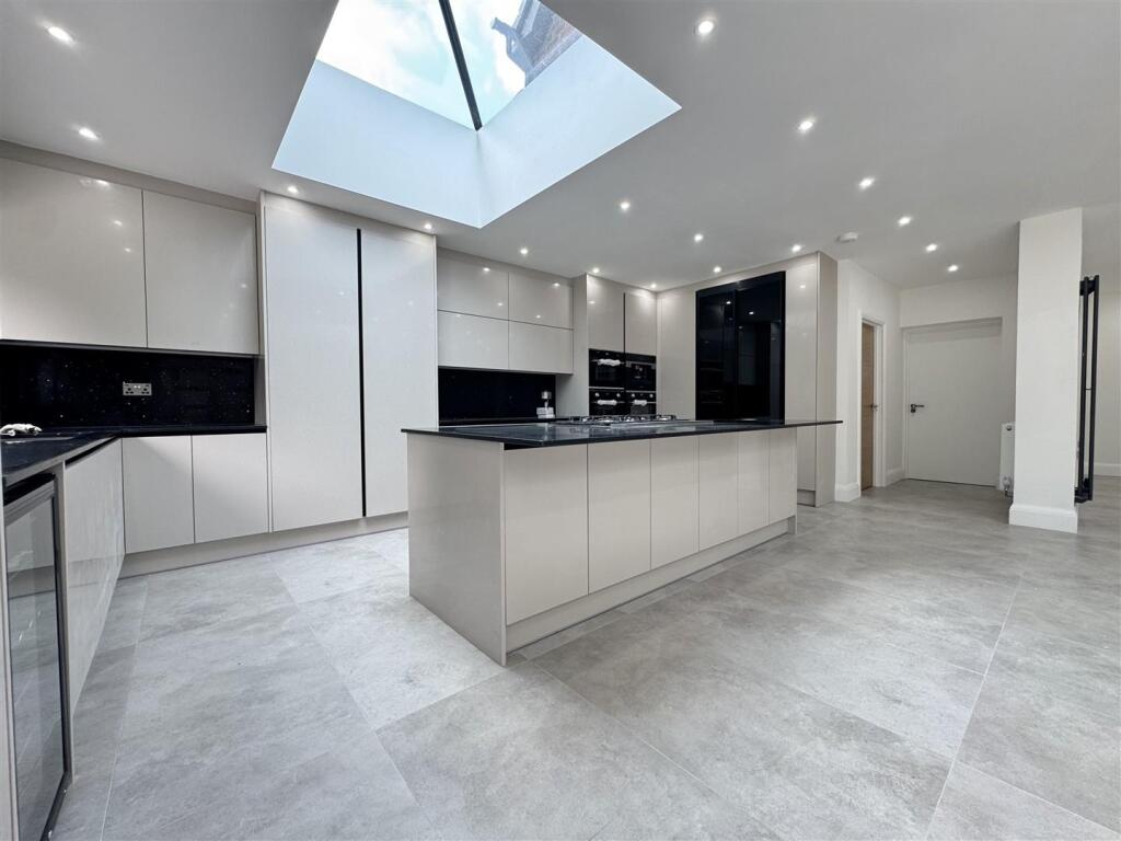 Additional image 62 of Englestede Close, Handsworth Wood. Birmingham