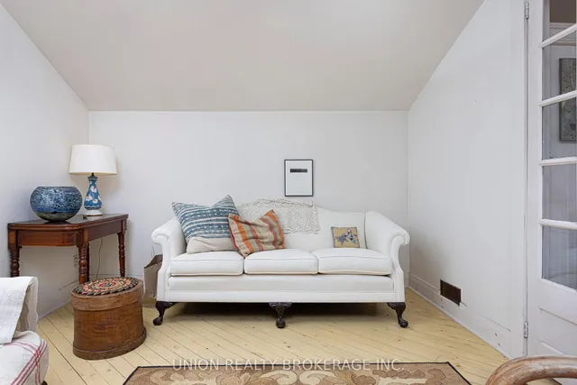 Additional image 25 of 32B Victoria Park Ave