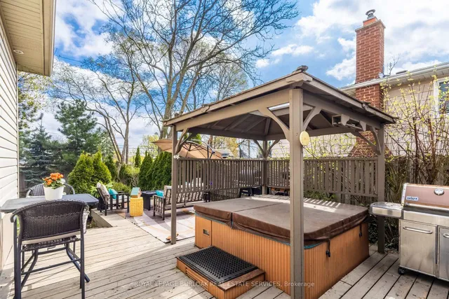 Additional image 41 of 2217 Lancaster Cres