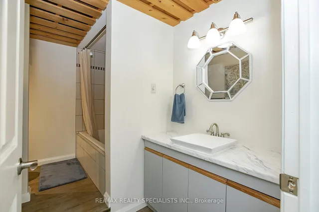 Additional image 42 of 50 Lilly Cres