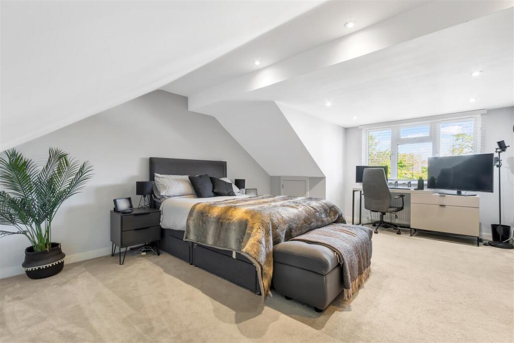 Additional image 13 of Somers Square, Welham Green