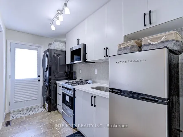 Additional image 37 of 841 Coulson Ave