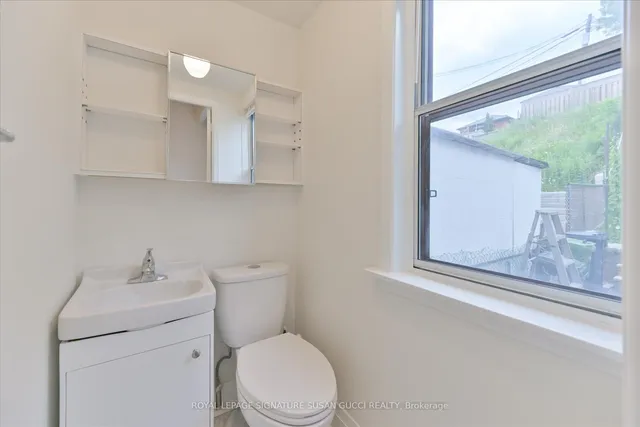 Additional image 14 of 2175 Dufferin St