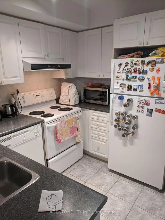 Additional image 16 of 909 Bay St Unit 607