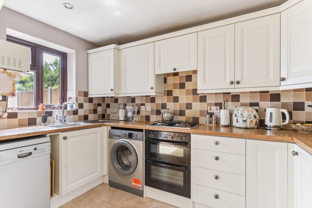 Additional image 6 of Honeymead, Welwyn, Hertfordshire, AL6 0EG