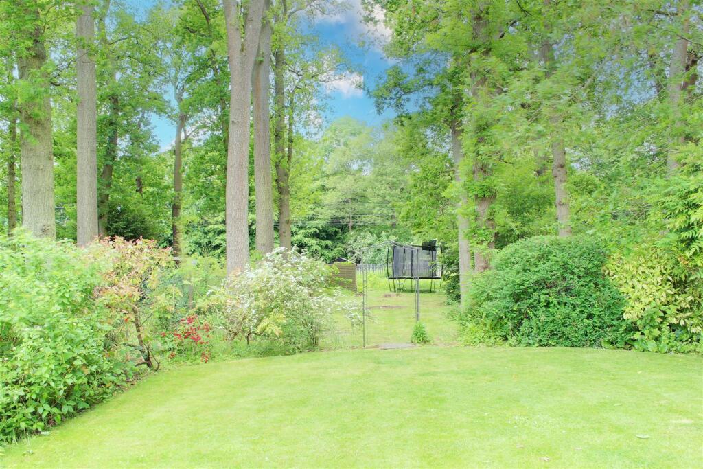 Additional image 17 of Peplins Way, Brookmans Park