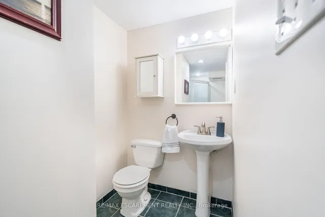 房产图片 33 - 布鲁姆斯伯里街12号