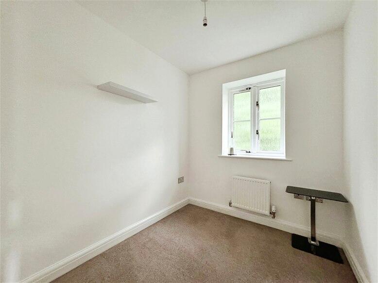 Additional image 11 of Iris Close, Harpenden, AL5