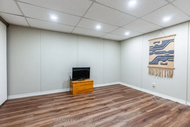 Additional image 33 of 1515 Brenner Cres