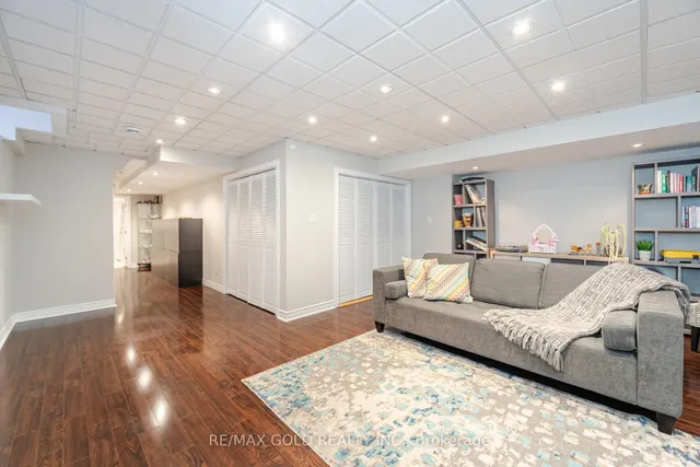 Additional image 27 of 28 Versailles Cres
