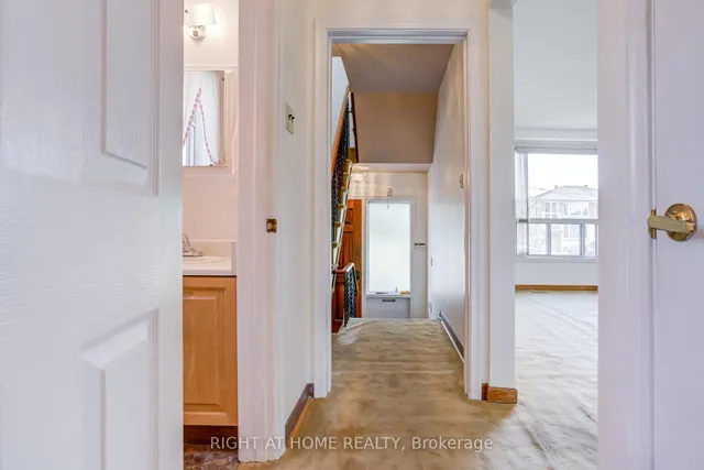 Additional image 21 of 124 Clairton Cres