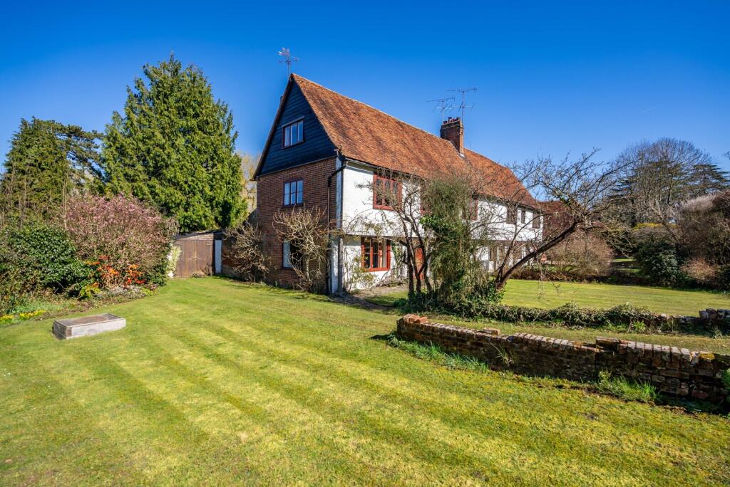 Additional image 23 of Ash Grove, Wheathampstead, St. Albans, Hertfordshire, AL4