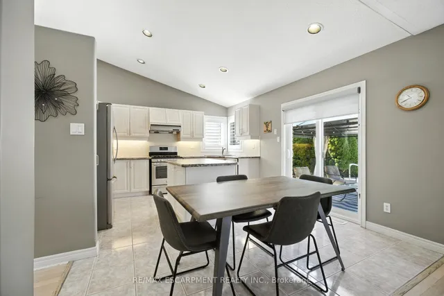 Additional image 14 of 17 Hillgarden Dr