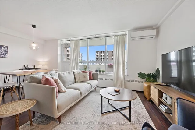 房产图片 10 - 多伦多南港街65号1002单元