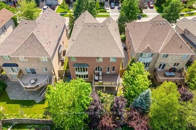 Additional image 48 of 2373 Rideau Dr