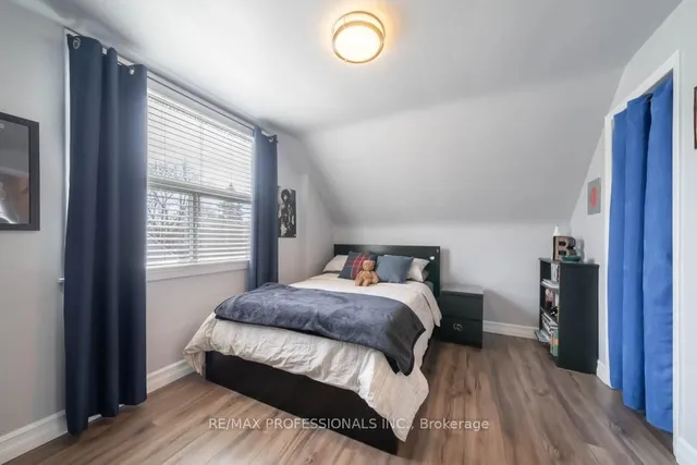 Additional image 15 of 82 Colonial Ave