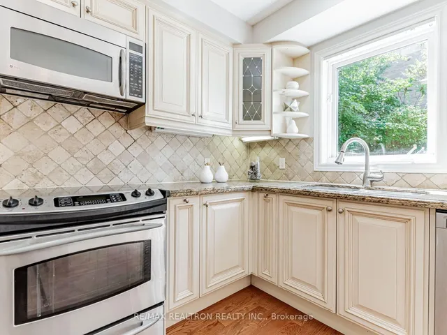 Additional image 9 of 3180 Bayview Ave Unit 3