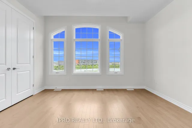 Additional image 29 of 372 Bergamot Ave