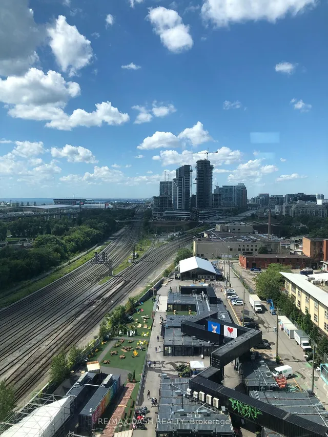 Additional image 21 of 27 Bathurst St Unit 1204W