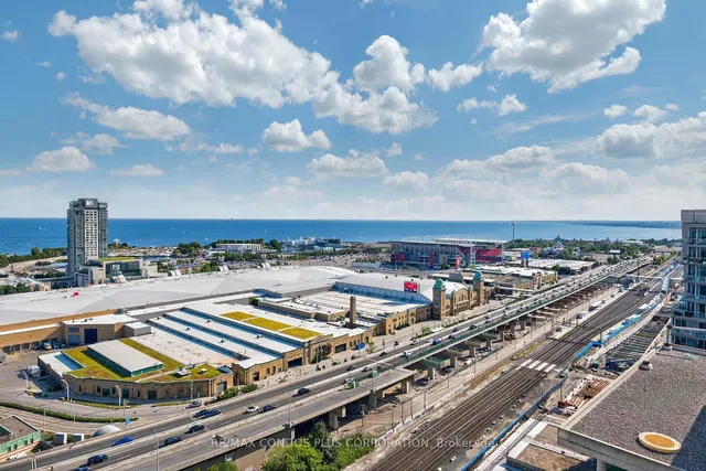 Additional image 18 of 51 East Liberty St Unit 2415