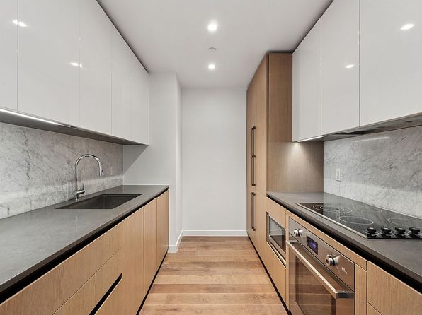 302 E 96th St APT 302, New York, NY 10128