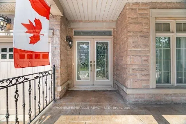 Additional image 5 of 2373 Rideau Dr